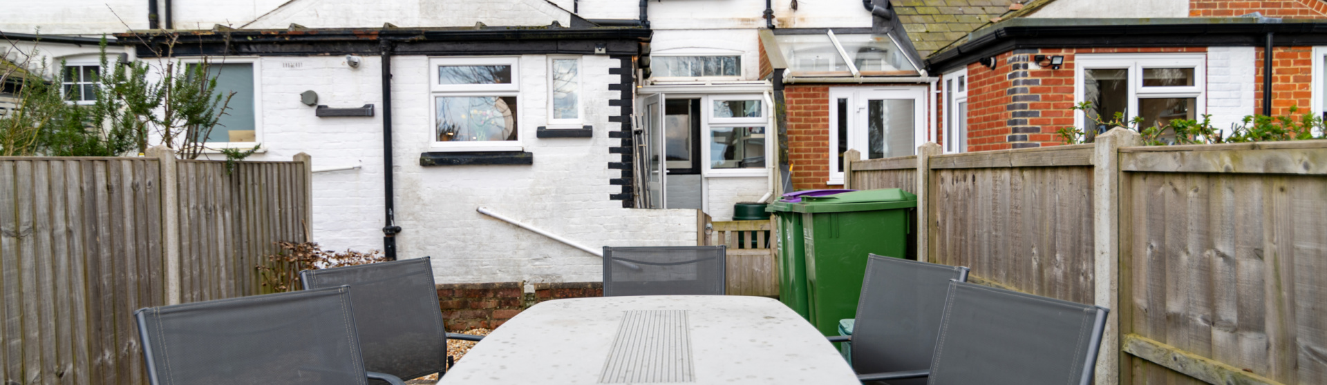 \'Foursomes\' 4, Coastguard Cottages, St. Andrews Road, Littlestone, New Romney, Kent. TN28 8RB