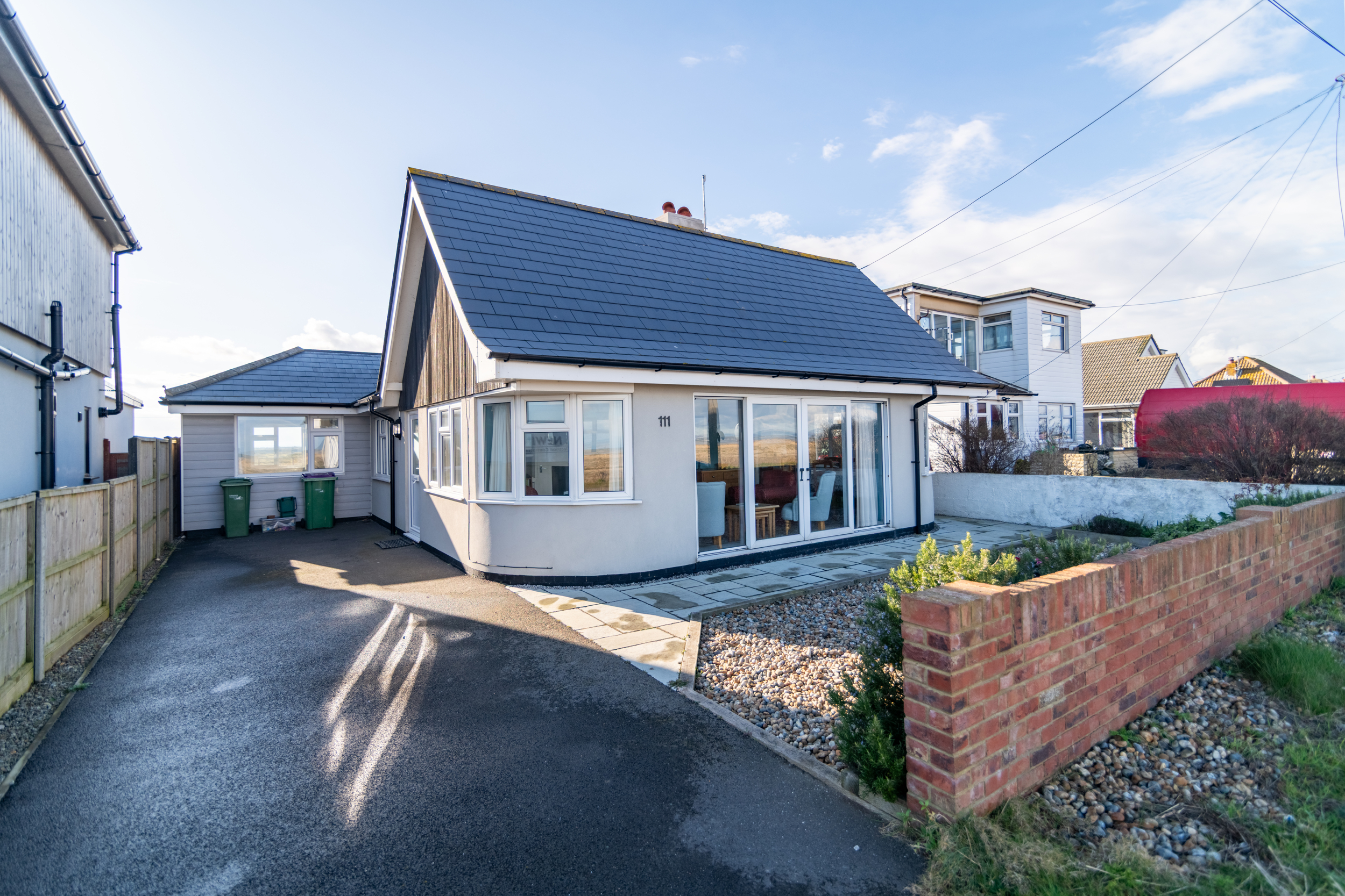 111 Coast Drive, Romney Marsh, TN29 9NS, 4 Bedrooms Bedrooms, ,2 BathroomsBathrooms,Bungalow,SEA VIEW,Coast Drive,1,1000