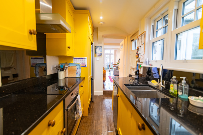 3 Bedroom, close to beach, golf course, littlestone, romney marsh, garden, 2 bathrooms, golf course views, sleeps 6, kent holiday home, new romney, cottage