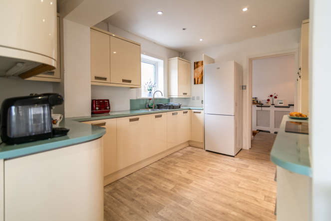 Wisteria House St. Andrews Road 53 Littlestone Road, New Romney, TN28 8LN, 4 Bedrooms Bedrooms, ,2 BathroomsBathrooms,Terraced house,CLOSE TO BEACH,St. Andrews Road,3,1024