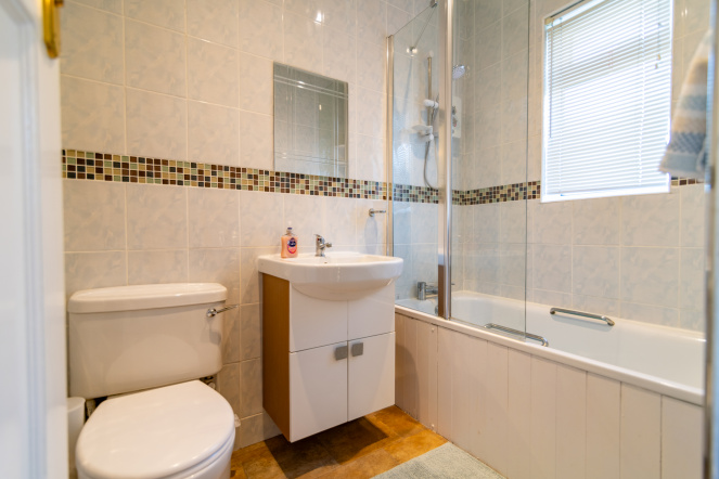 Purley Dene 91 Coast Drive, New Romney, TN28 8NR, 3 Bedrooms Bedrooms, ,1 BathroomBathrooms,Detached house,DIRECT ACCESS TO BEACH,Coast Drive,1006